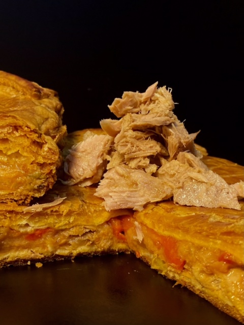 Empanada Grande de Atún Hojaldre